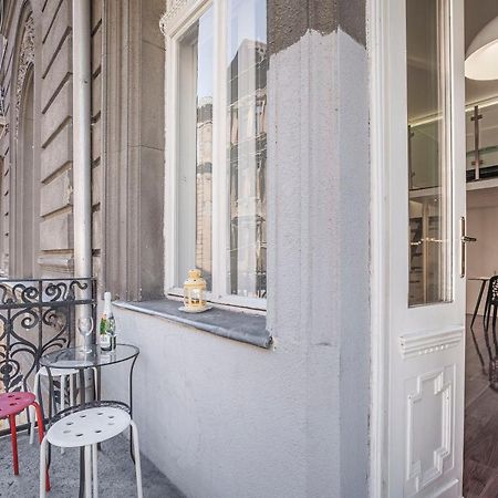 Luxury Art Deco Flat / Big Balcony Apartment Budapest Bagian luar foto
