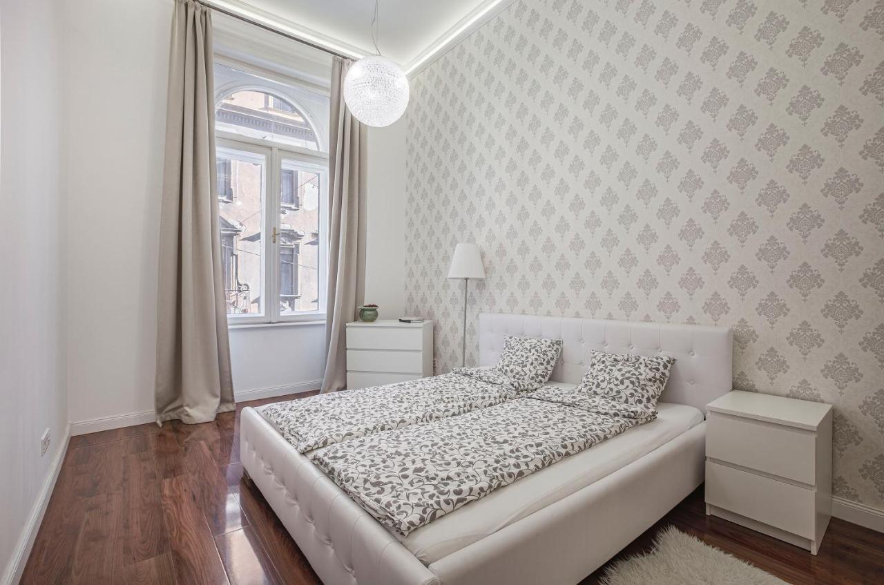Luxury Art Deco Flat / Big Balcony Apartment Budapest Bagian luar foto