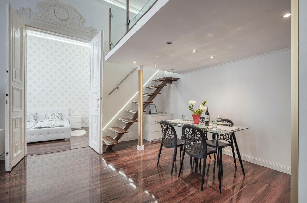 Luxury Art Deco Flat / Big Balcony Apartment Budapest Bagian luar foto