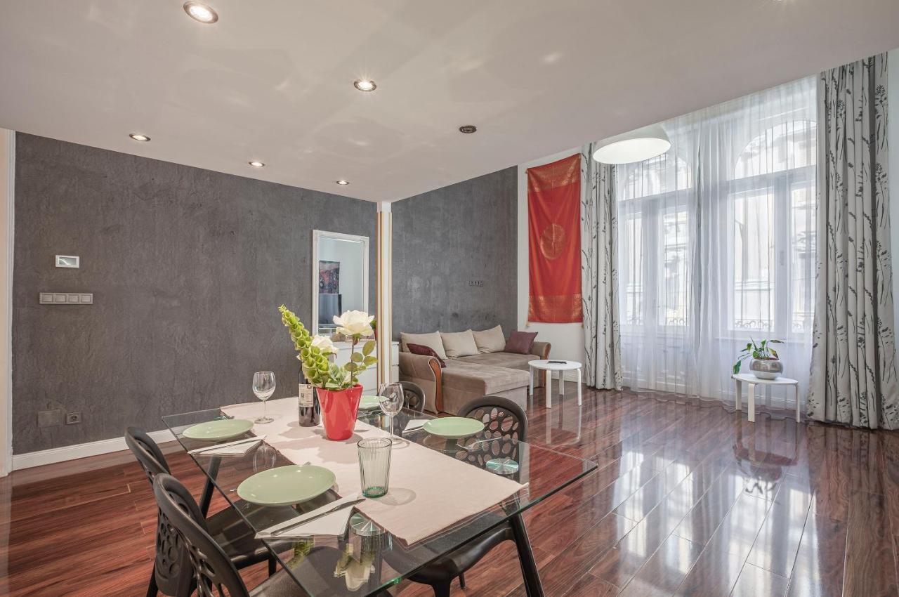 Luxury Art Deco Flat / Big Balcony Apartment Budapest Bagian luar foto