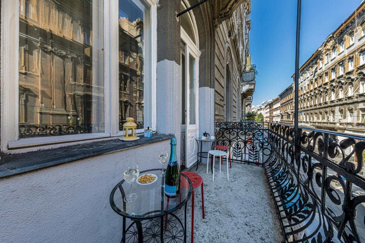 Luxury Art Deco Flat / Big Balcony Apartment Budapest Bagian luar foto