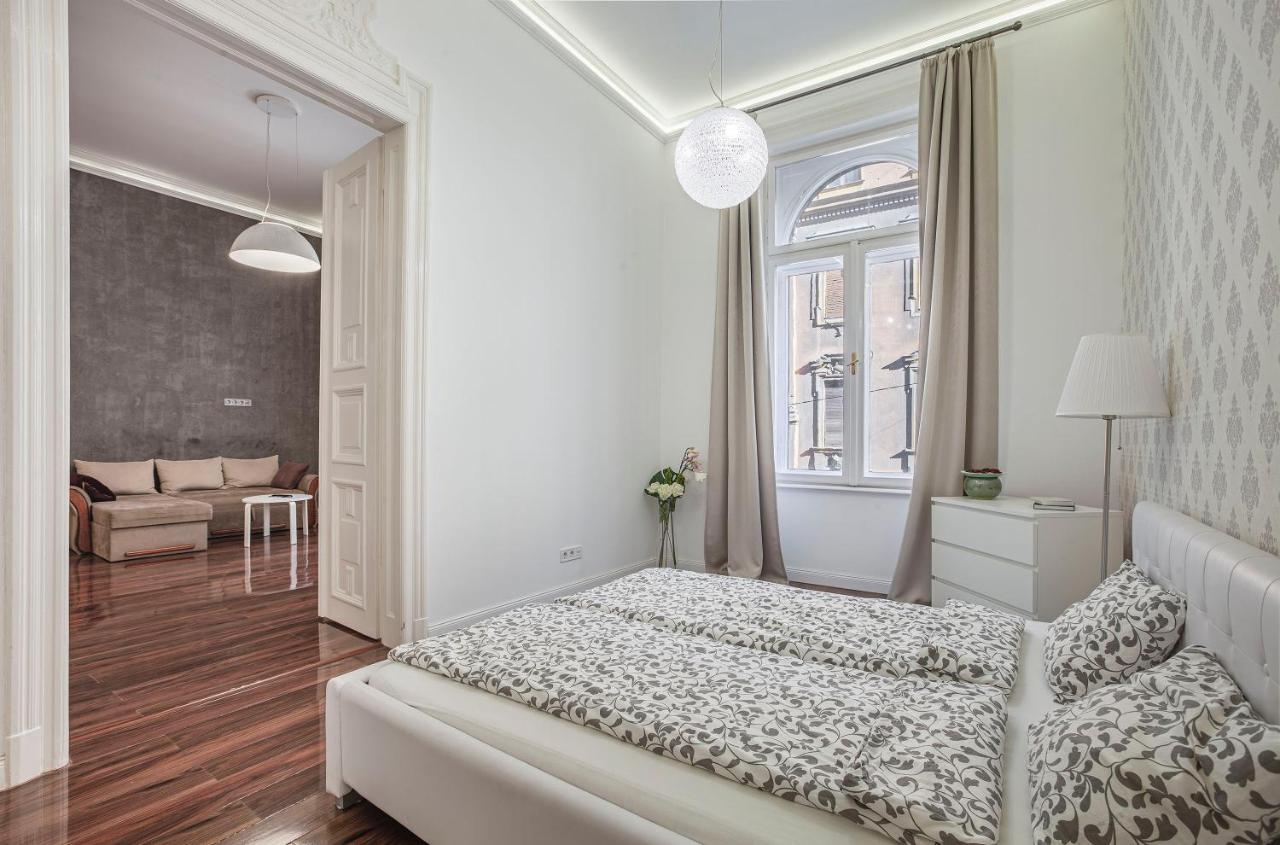 Luxury Art Deco Flat / Big Balcony Apartment Budapest Bagian luar foto